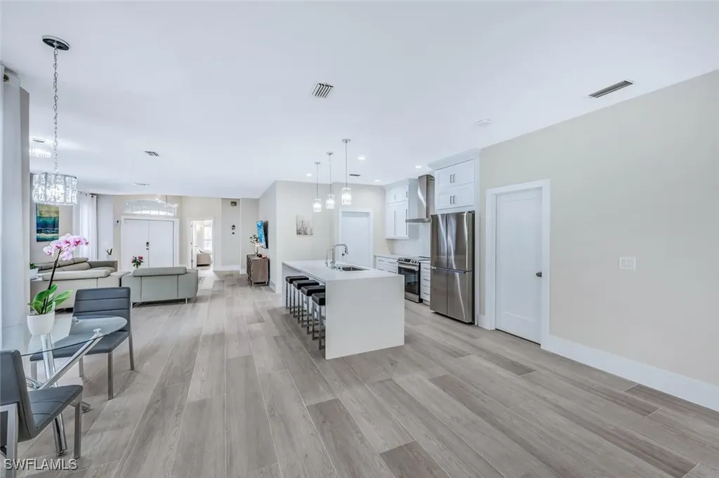 8260 Laurel Lakes Boulevard Naples FL 34119