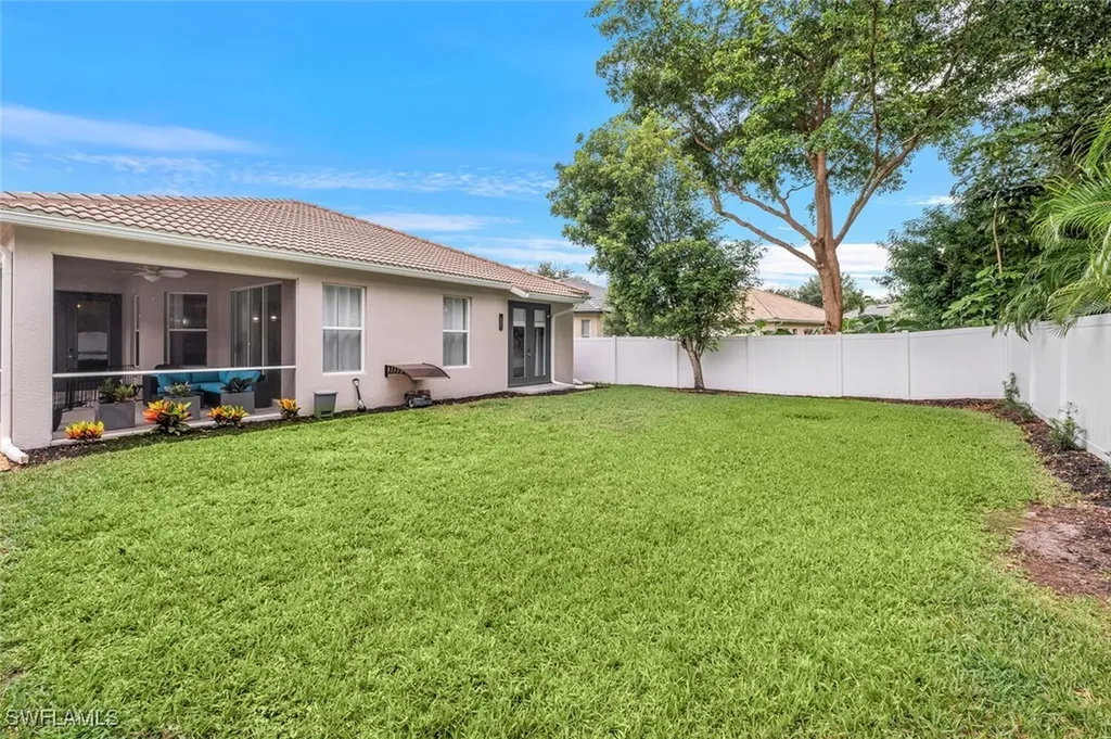 8260 Laurel Lakes Boulevard Naples FL 34119