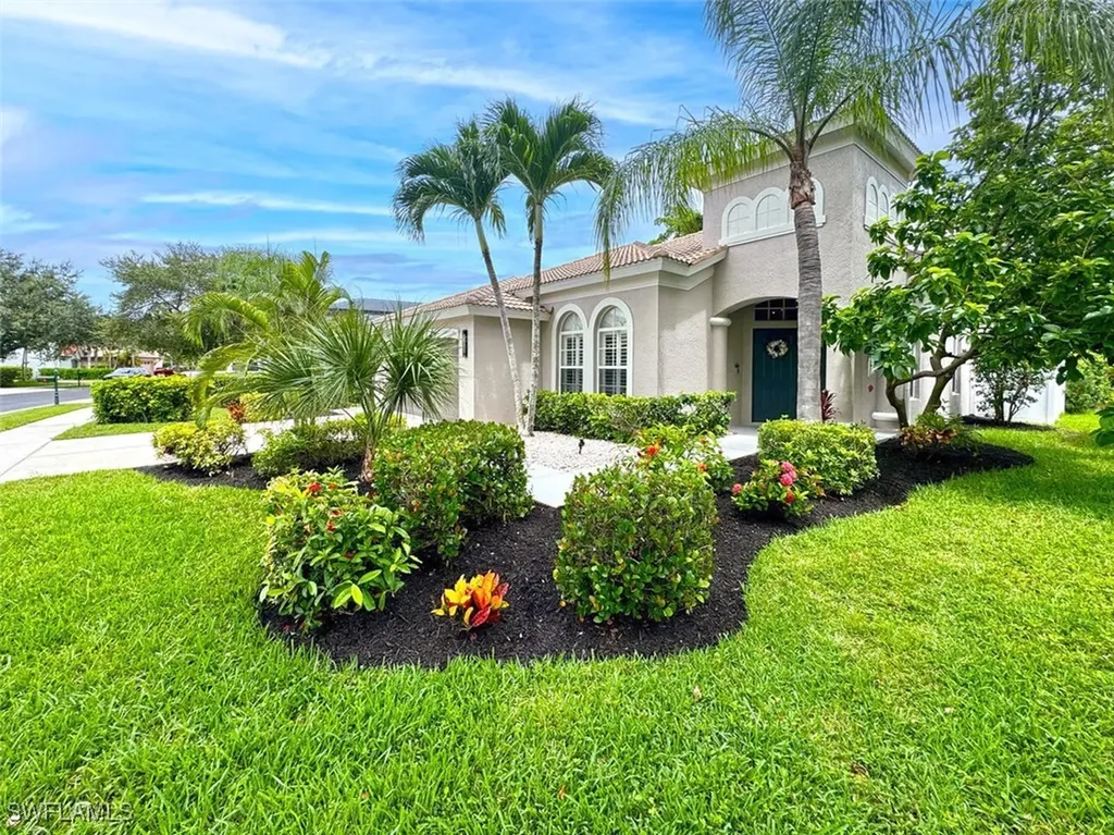 8260 Laurel Lakes Boulevard Naples FL 34119