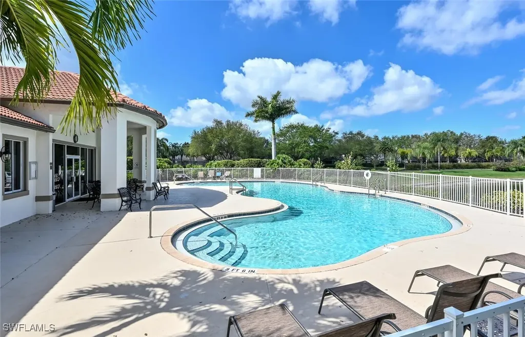8260 Laurel Lakes Boulevard Naples FL 34119