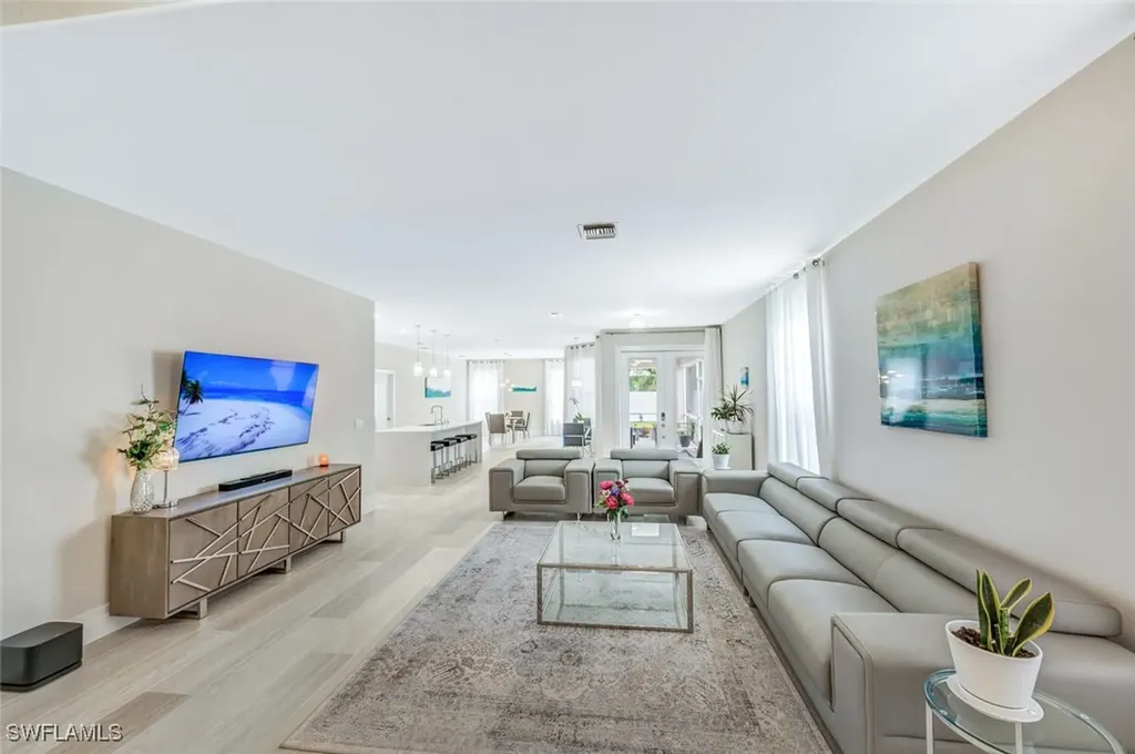 8260 Laurel Lakes Boulevard Naples FL 34119