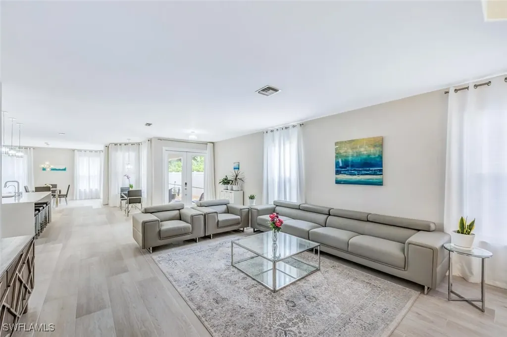 8260 Laurel Lakes Boulevard Naples FL 34119