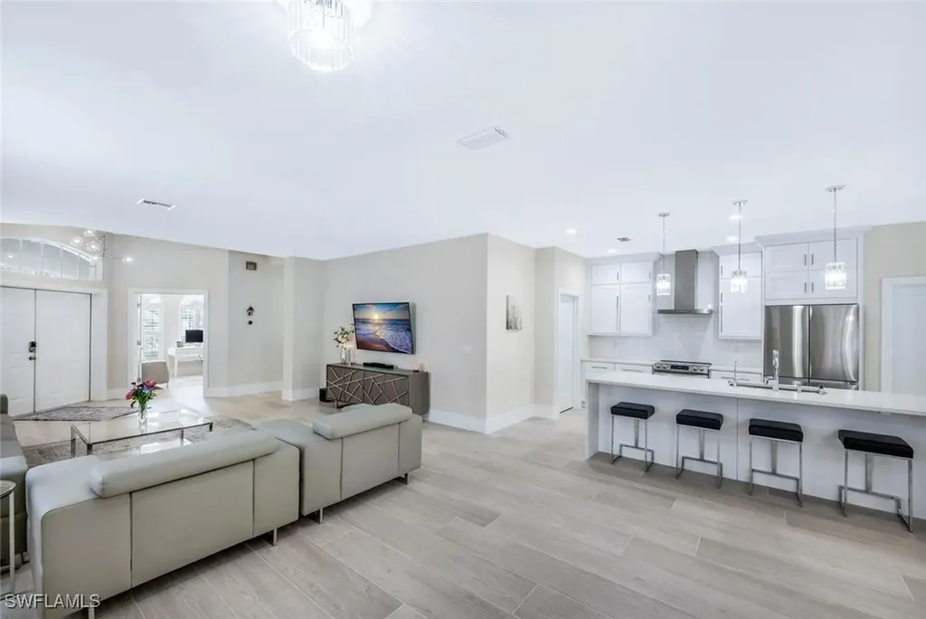 8260 Laurel Lakes Boulevard Naples FL 34119