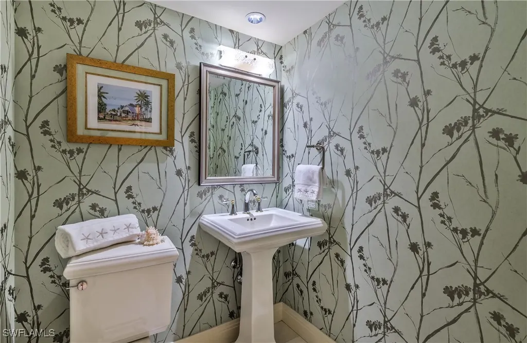 3215 Gulf Shore Boulevard N Naples FL 34103