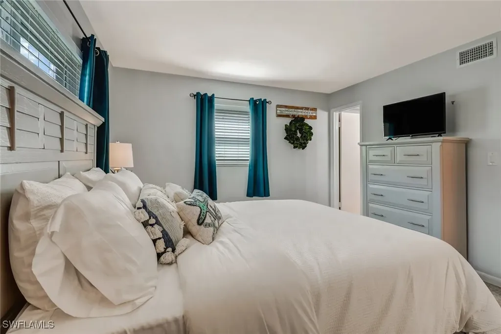 1351 Curlew Avenue Naples FL 34102