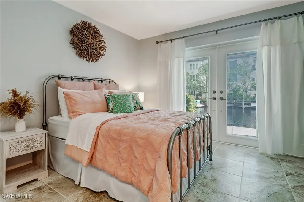 1351 Curlew Avenue Naples FL 34102