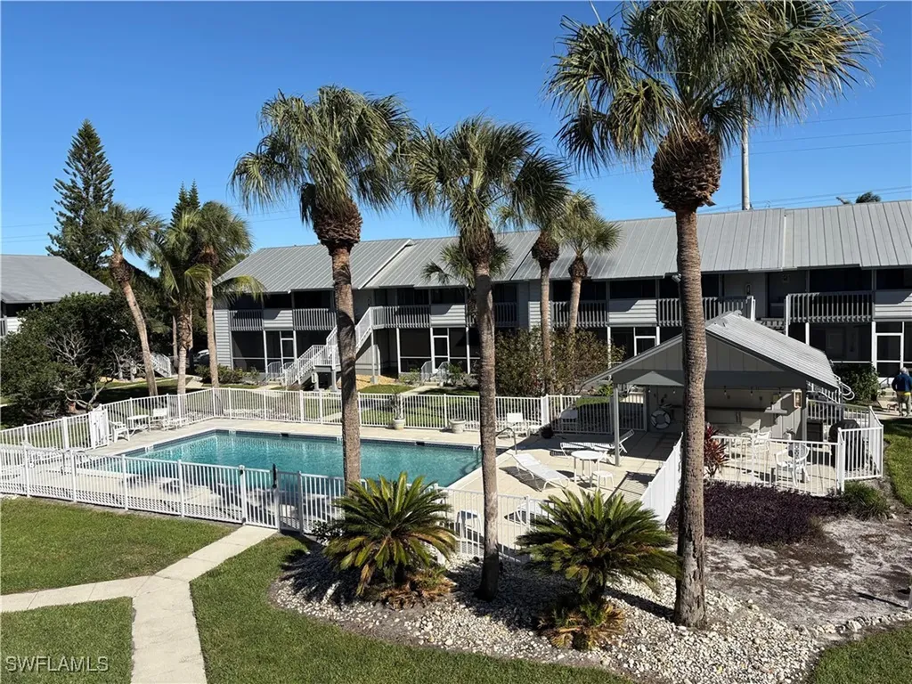 1251 7th Avenue N Naples FL 34102