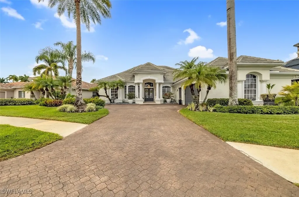 2721 Olde Cypress Drive Naples FL 34119