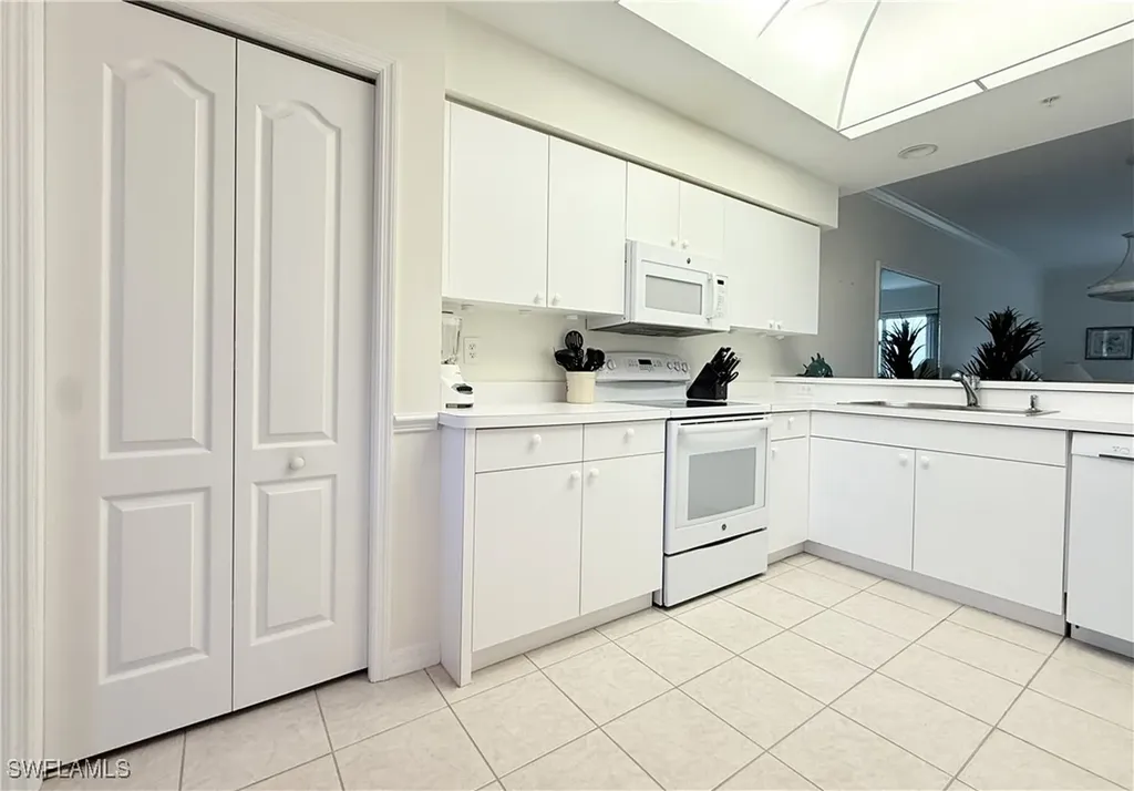 8600 Naples Heritage Drive Naples FL 34112