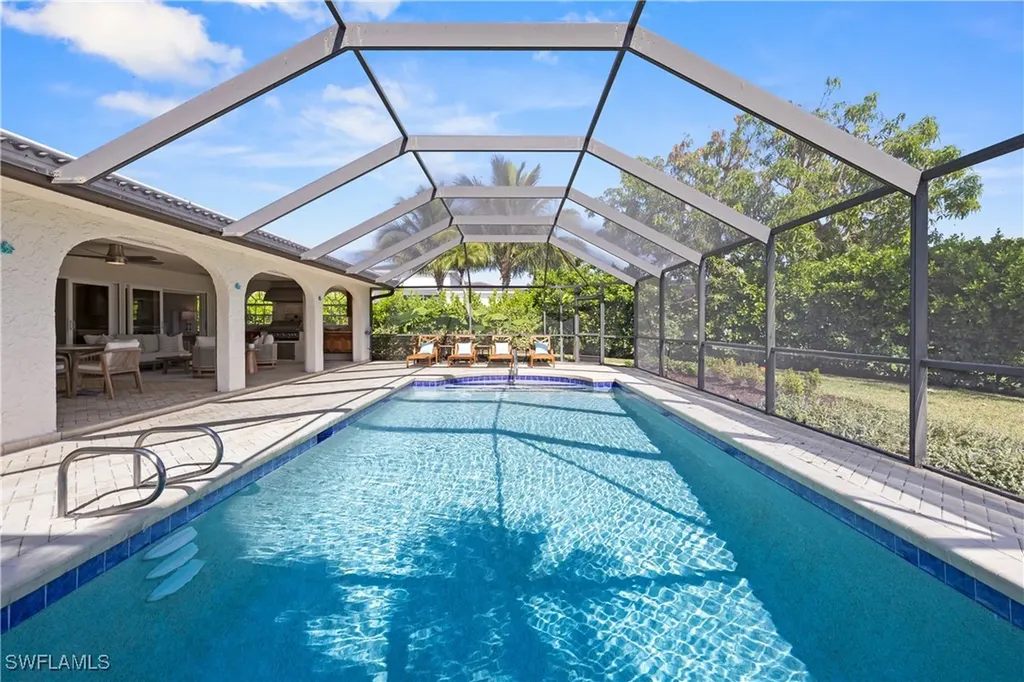 4916 Crayton Road Naples FL 34103