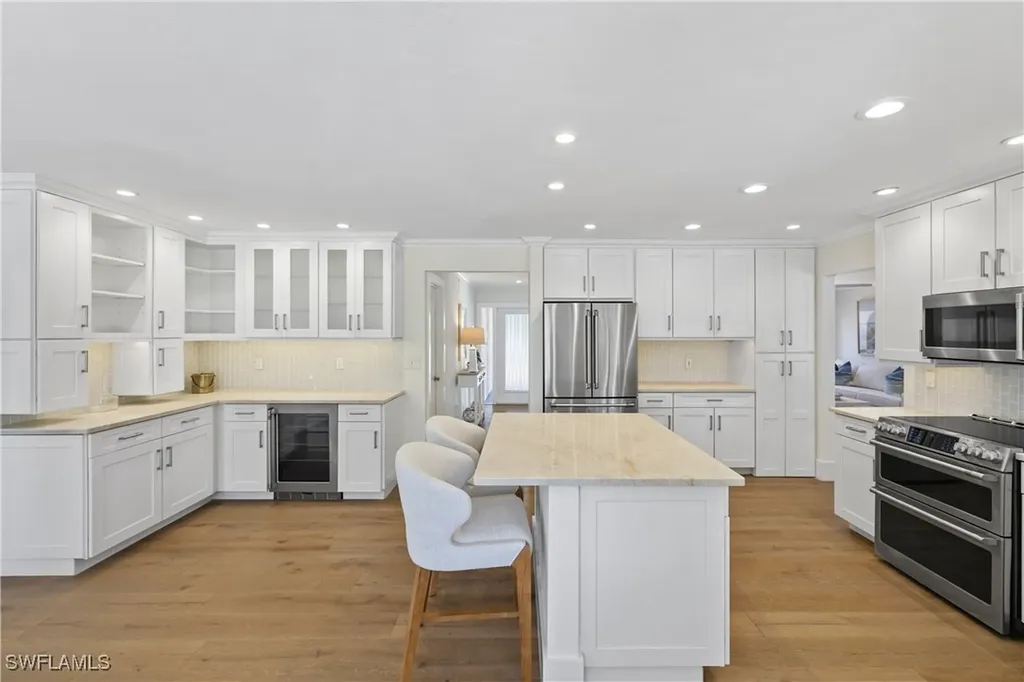 4916 Crayton Road Naples FL 34103