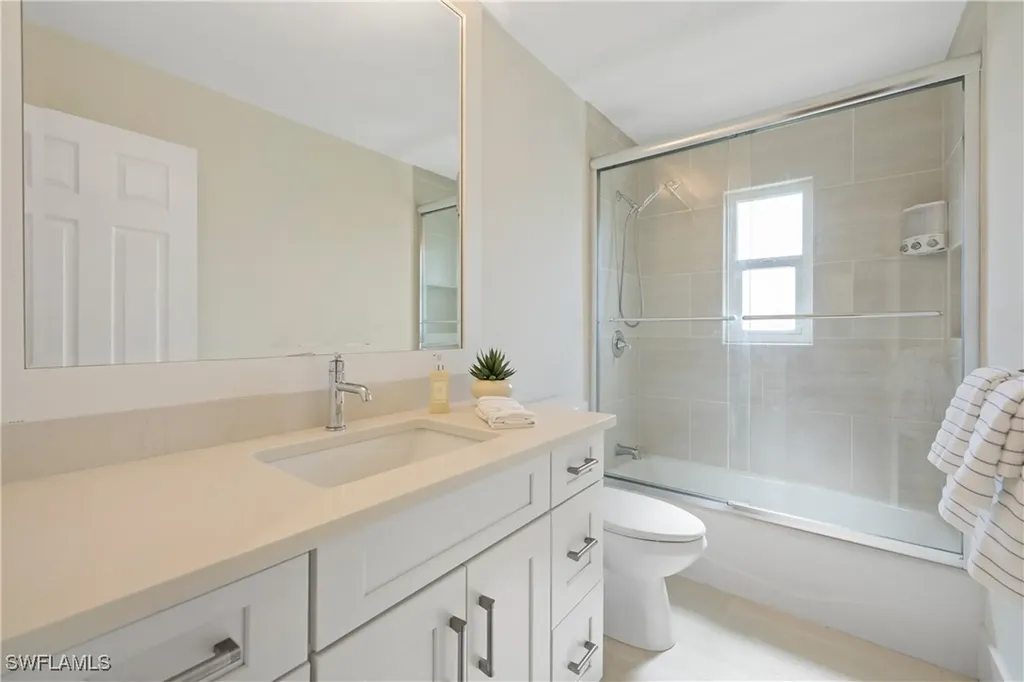 4916 Crayton Road Naples FL 34103