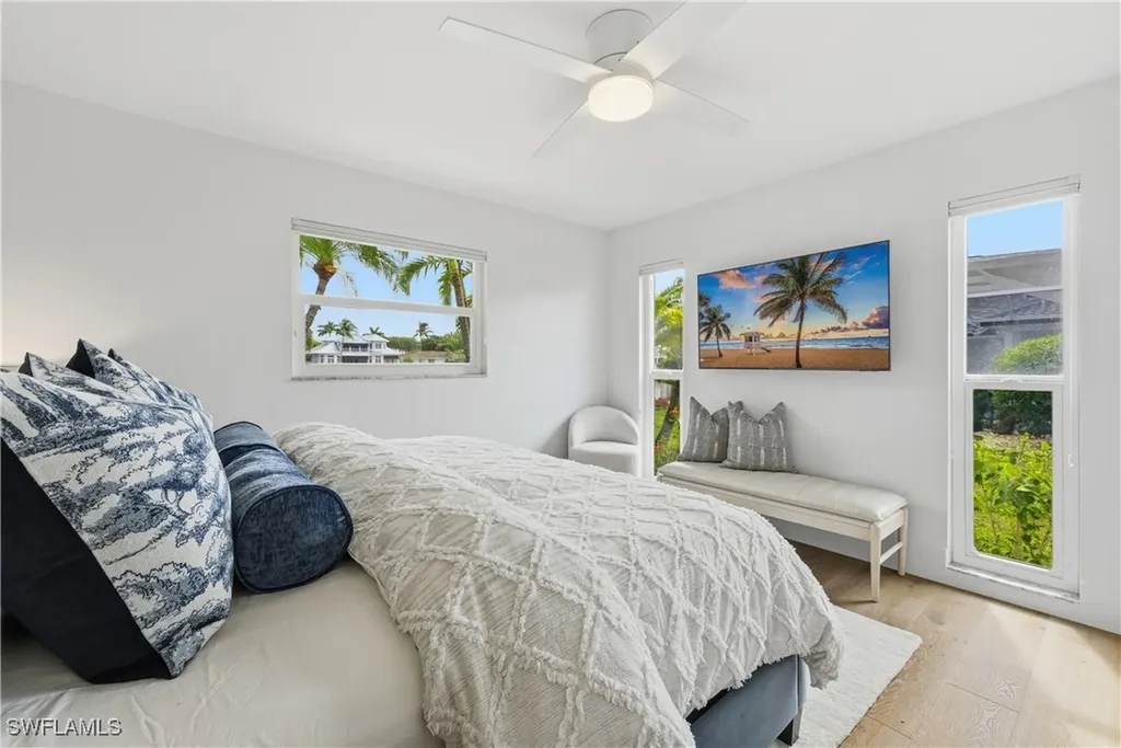 4916 Crayton Road Naples FL 34103
