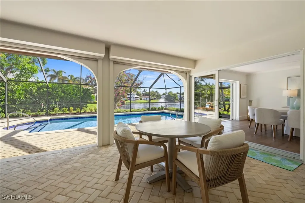 4916 Crayton Road Naples FL 34103