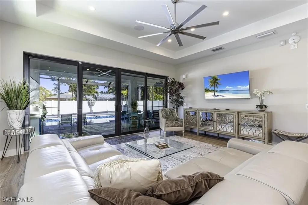803 92nd Avenue N Naples FL 34108