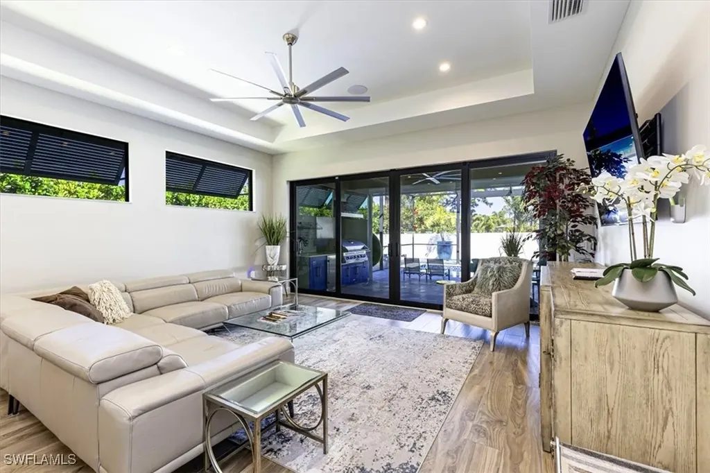 803 92nd Avenue N Naples FL 34108