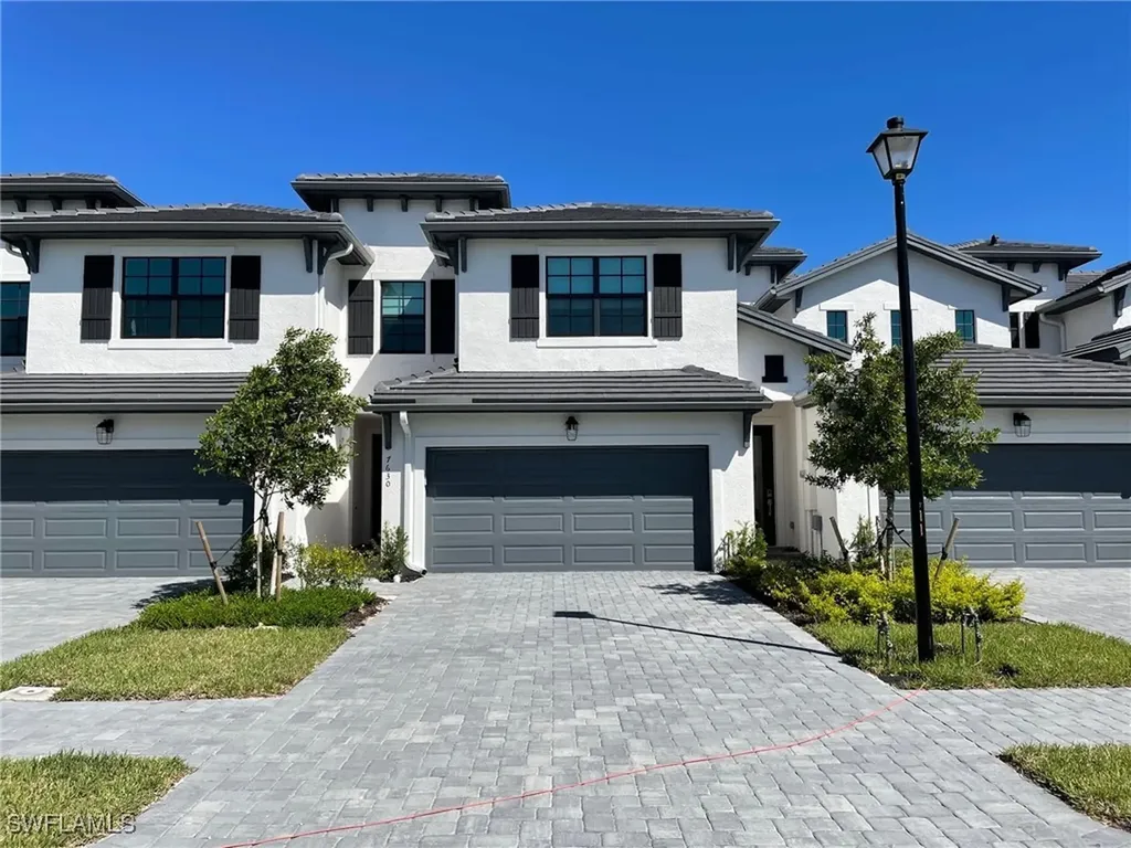 7630 Rockefeller Drive Naples FL 34119