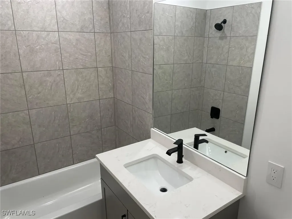 7630 Rockefeller Drive Naples FL 34119