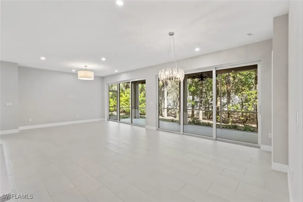 196 Indies Drive E Naples FL 34114