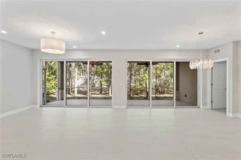 196 Indies Drive E Naples FL 34114