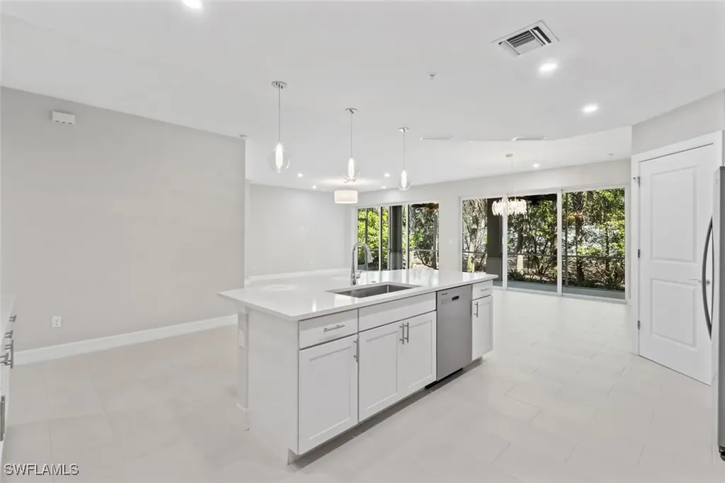 196 Indies Drive E Naples FL 34114