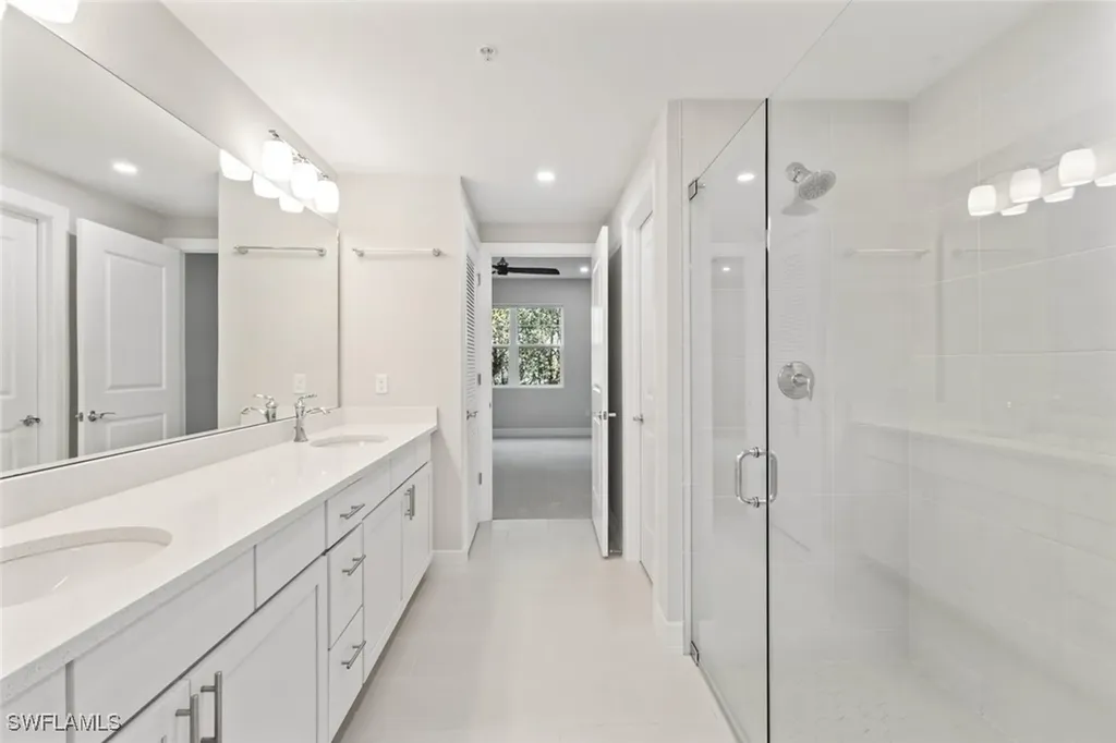 196 Indies Drive E Naples FL 34114