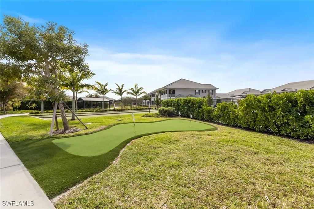 196 Indies Drive E Naples FL 34114