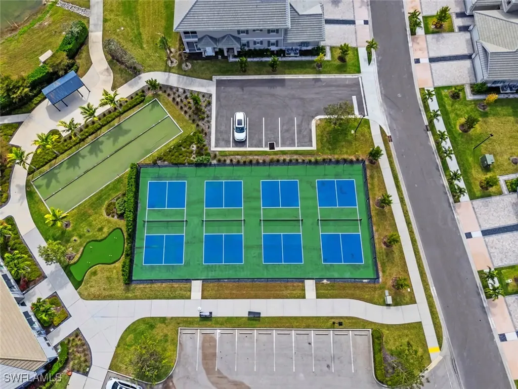 196 Indies Drive E Naples FL 34114