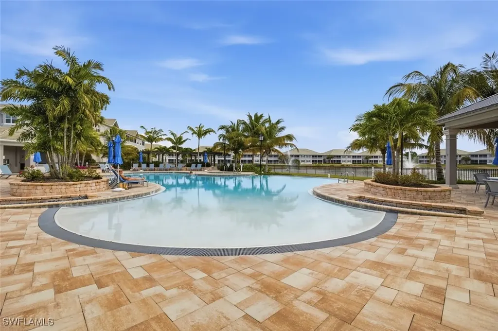 196 Indies Drive E Naples FL 34114