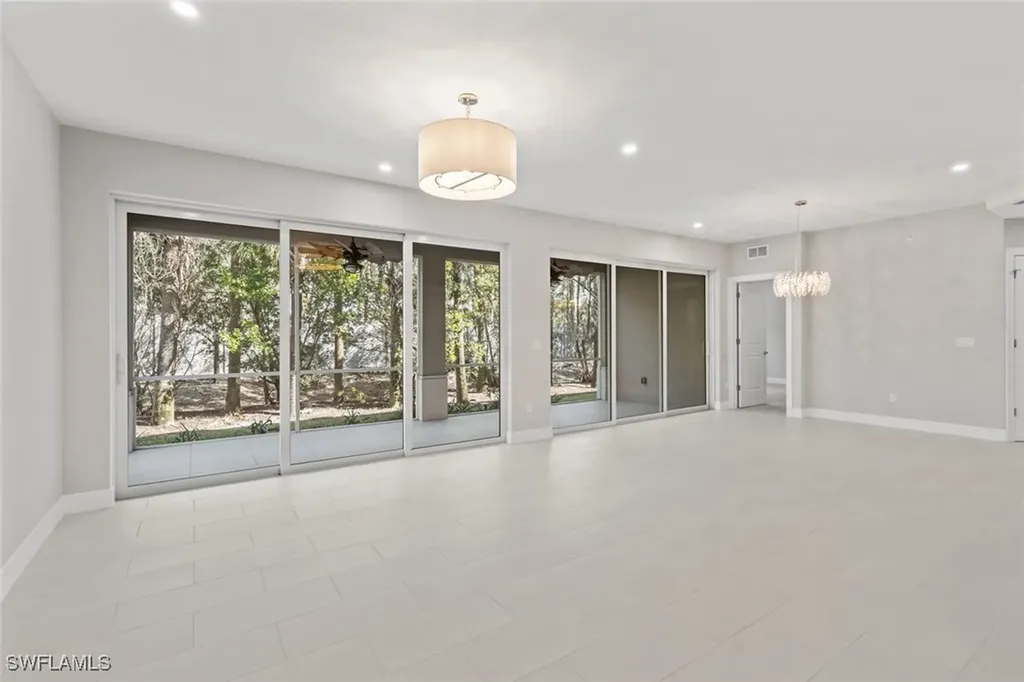 196 Indies Drive E Naples FL 34114