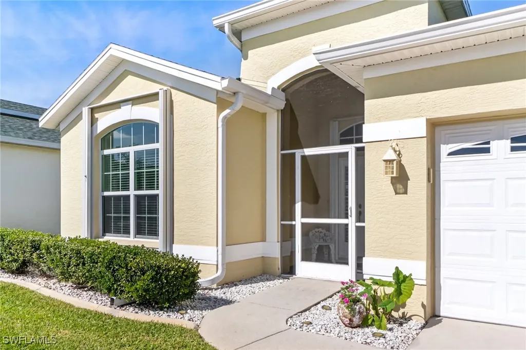 1777 Emerald Cove Circle Cape Coral FL 33991