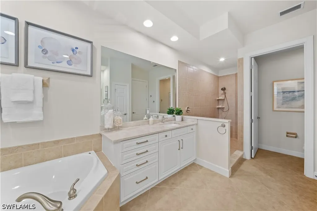 9220 Quartz Lane Naples FL 34120