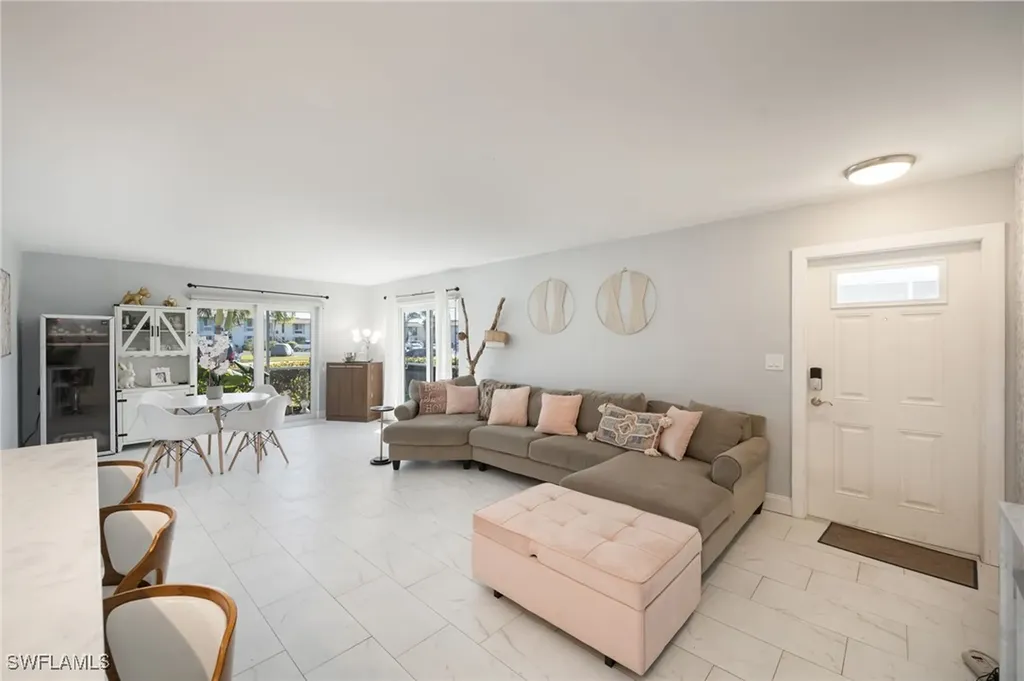 232 Palm Drive Naples FL 34112