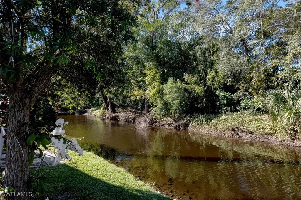 232 Palm Drive Naples FL 34112