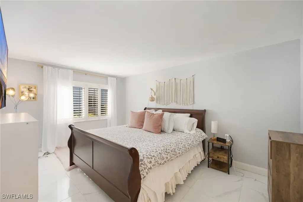 232 Palm Drive Naples FL 34112