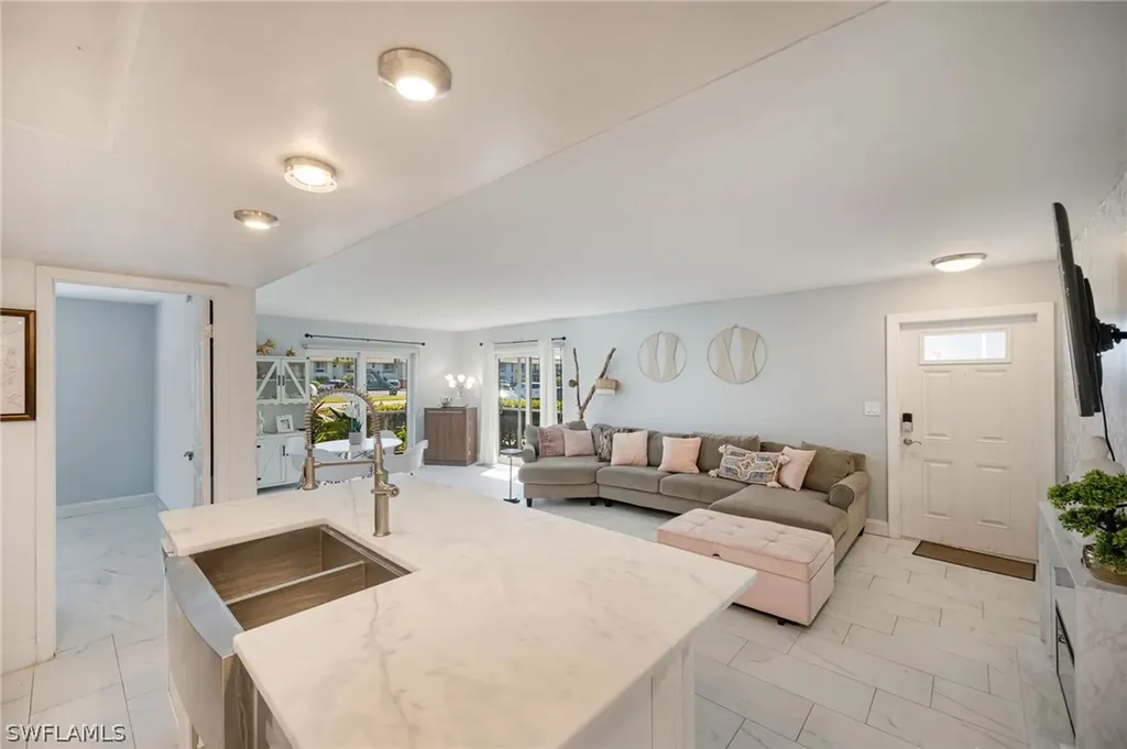 232 Palm Drive Naples FL 34112