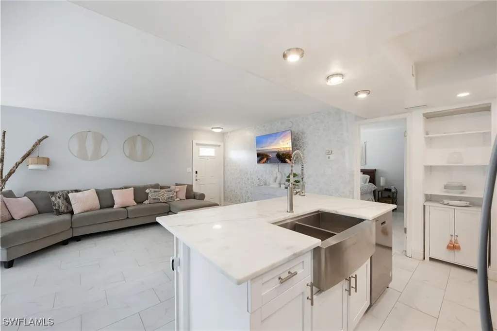 232 Palm Drive Naples FL 34112