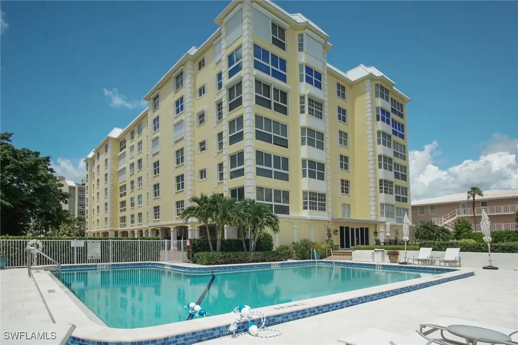 1900 Gulf Shore Boulevard N Naples FL 34102