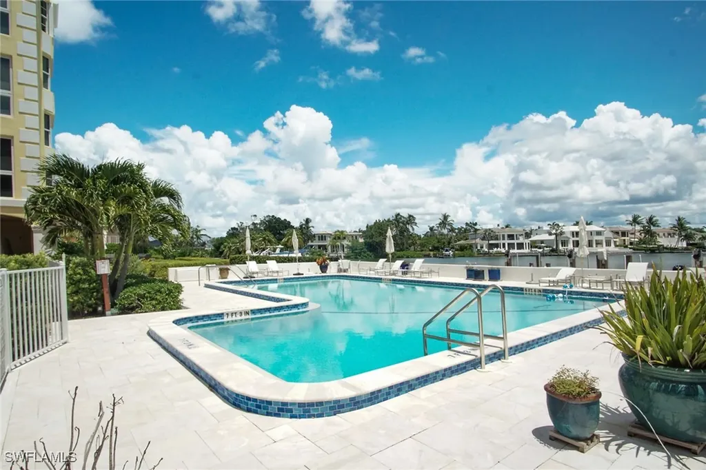 1900 Gulf Shore Boulevard N Naples FL 34102