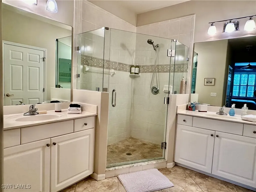 4884 Hampshire Court Naples FL 34112