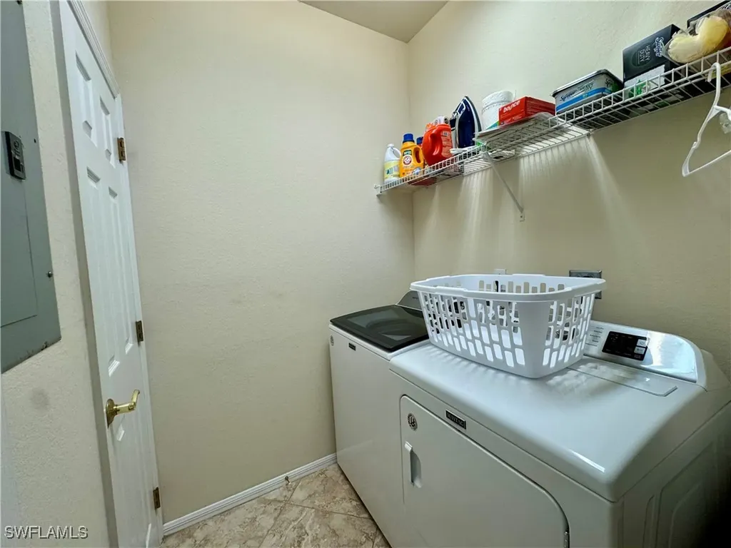 4884 Hampshire Court Naples FL 34112