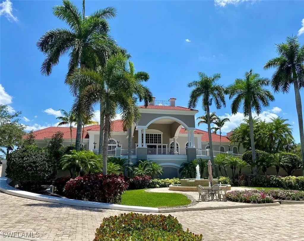 4884 Hampshire Court Naples FL 34112