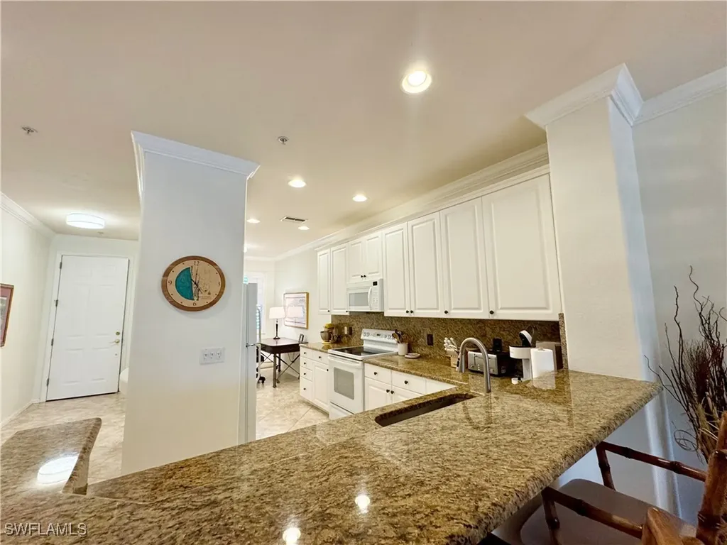 4884 Hampshire Court Naples FL 34112
