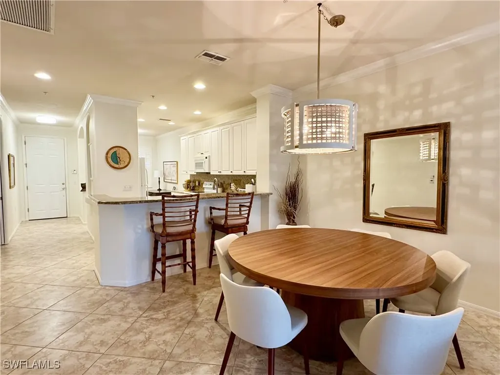4884 Hampshire Court Naples FL 34112