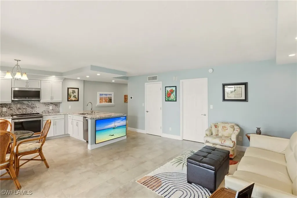 1085 Bald Eagle Drive Marco Island FL 34145