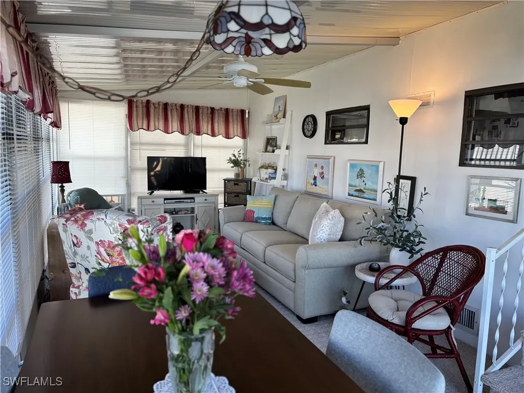 9 Jade Drive Naples FL 34114