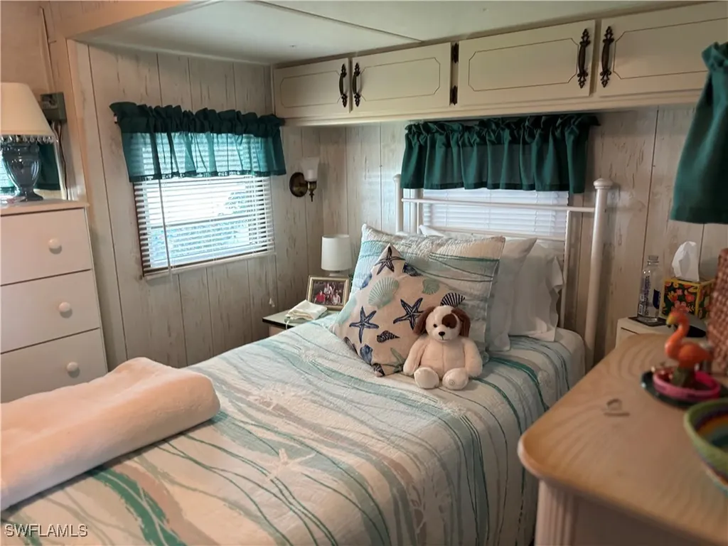 9 Jade Drive Naples FL 34114