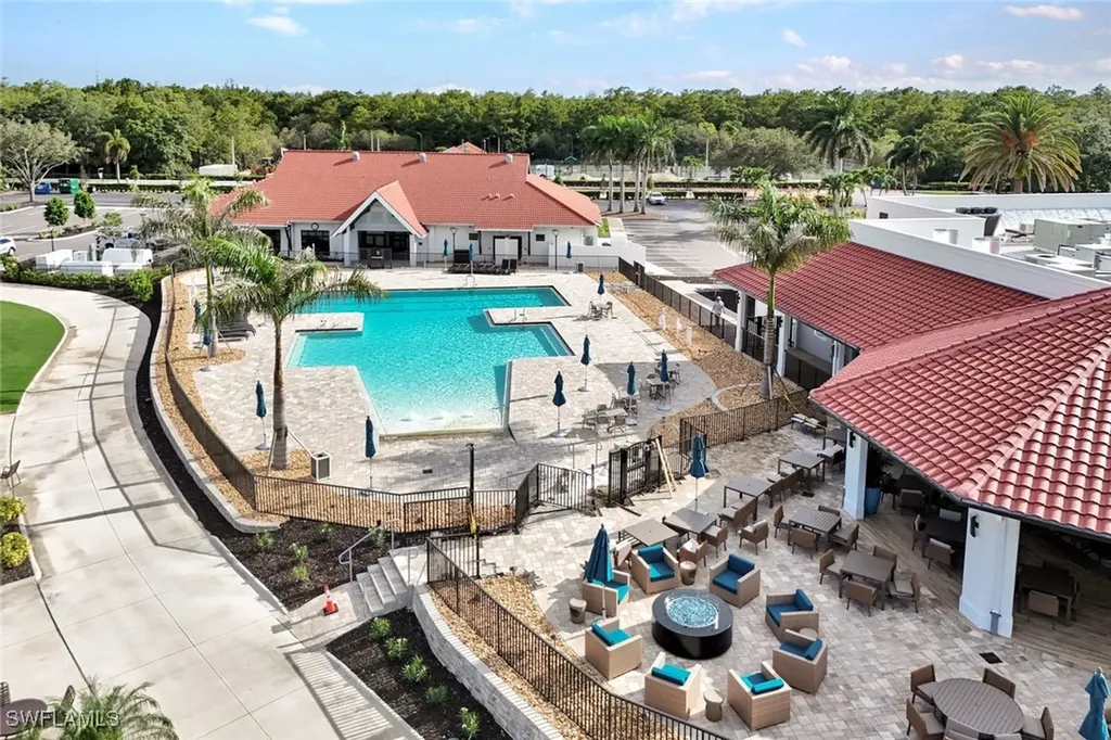 7360 Glenmoor Lane Naples FL 34104