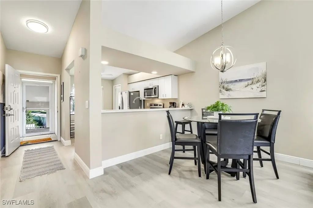 7360 Glenmoor Lane Naples FL 34104