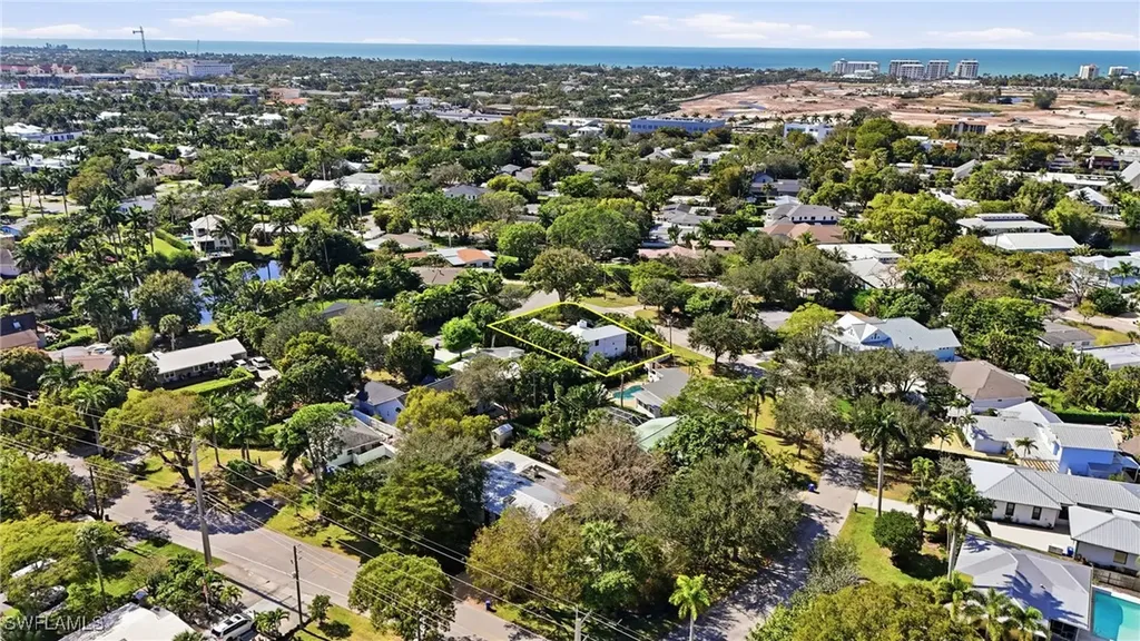 1260 Forest Avenue Naples FL 34102
